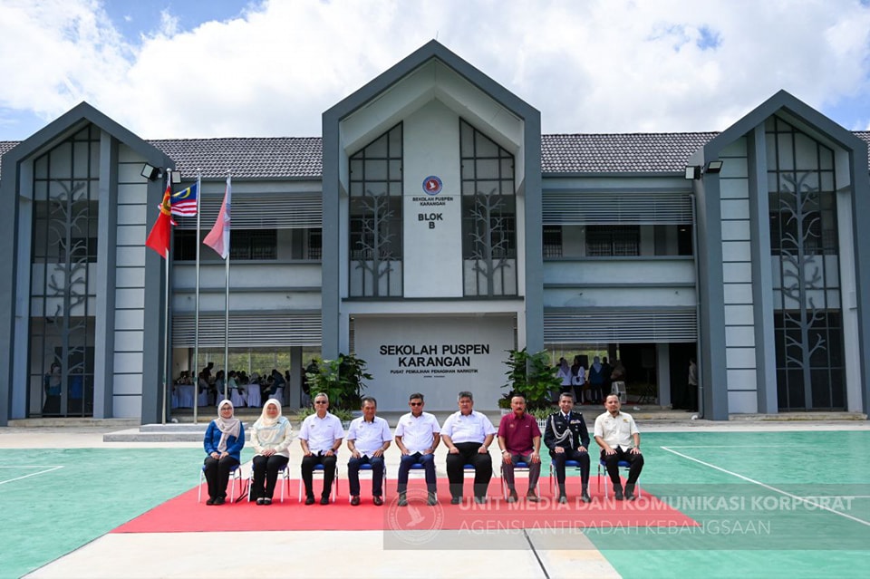 Penyerahan dan Perasmian Projek Pembinaan Satu Blok Sekolah serta Menaik Taraf PUSPEN Karangan -3