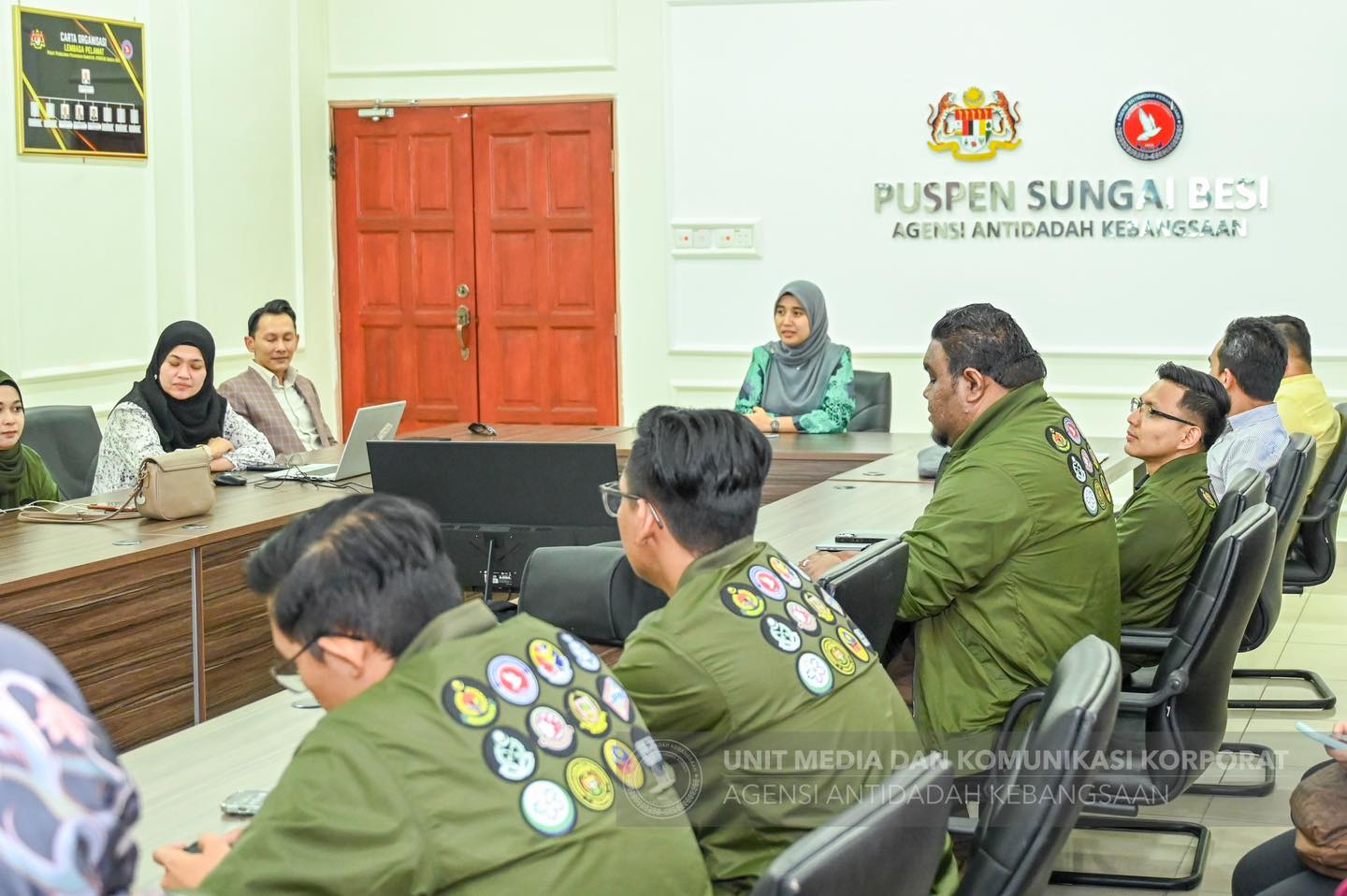 432023067_817089257124355_3597769868879899571_n_11zon