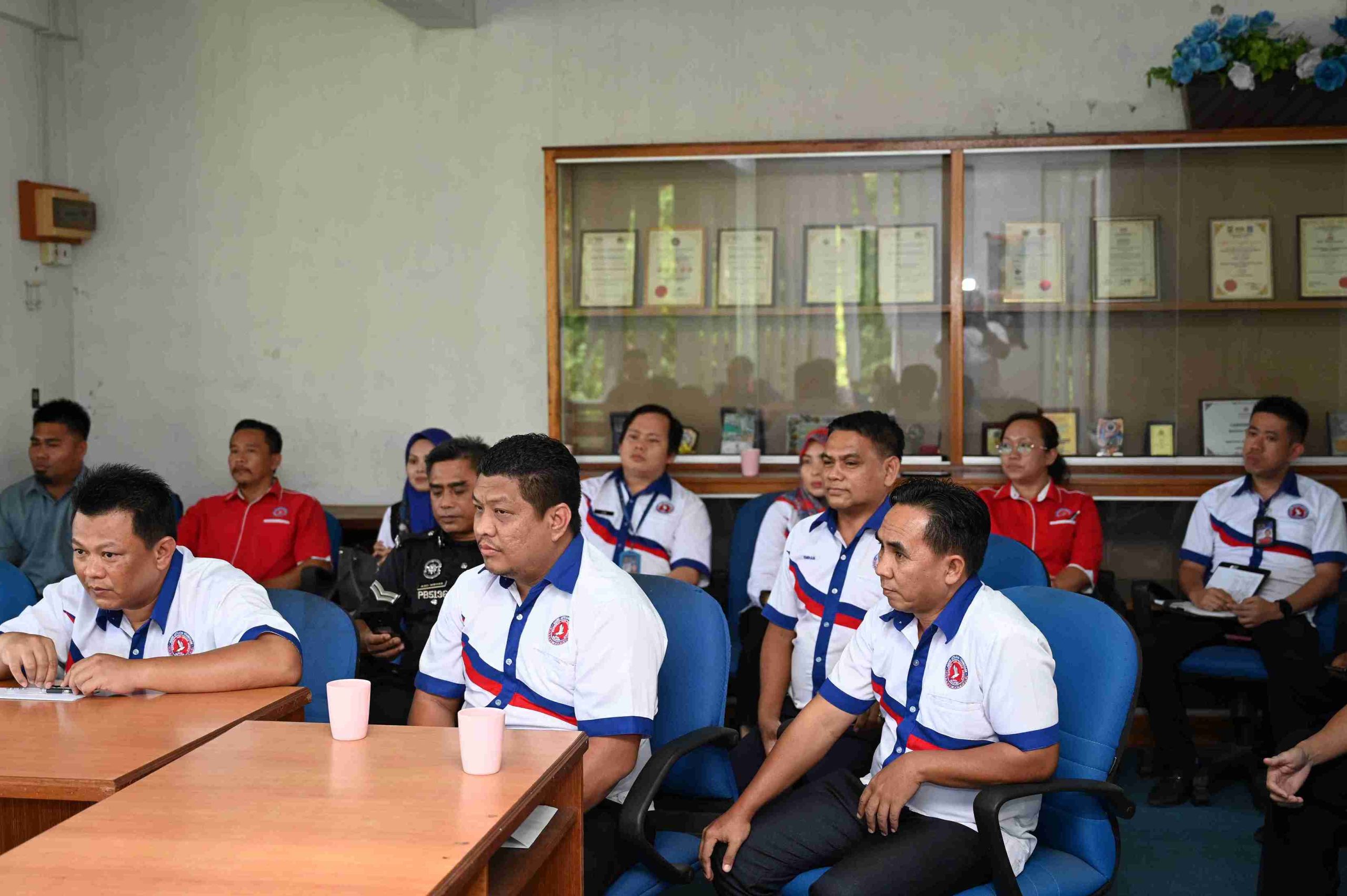 Biar Mereka, Kerja di Pejabat Yang Selesa, Kondusif