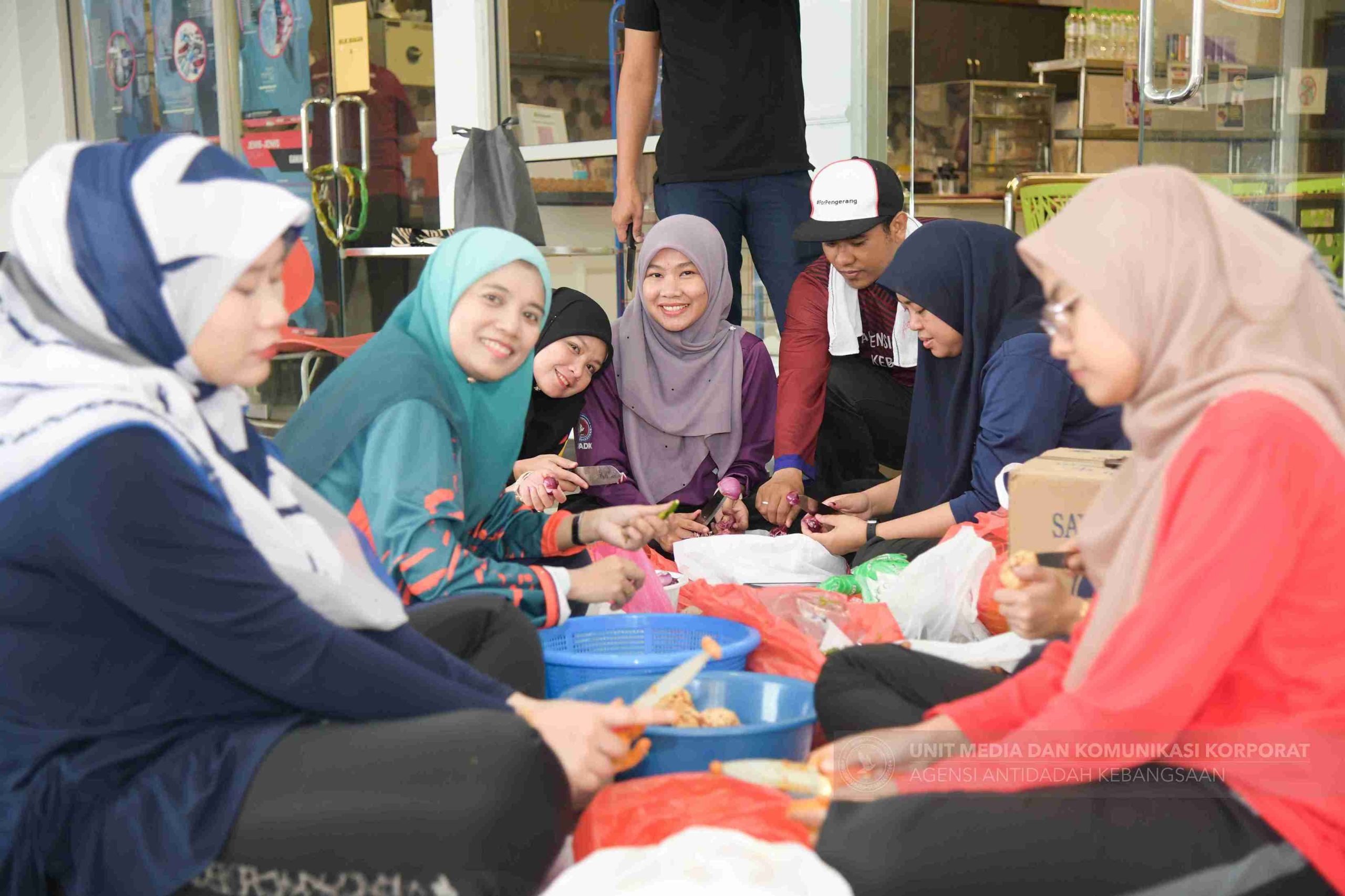 Kelab AADK Anjur Aktiviti Bakar Lemang Dan Memasak Rendang-3