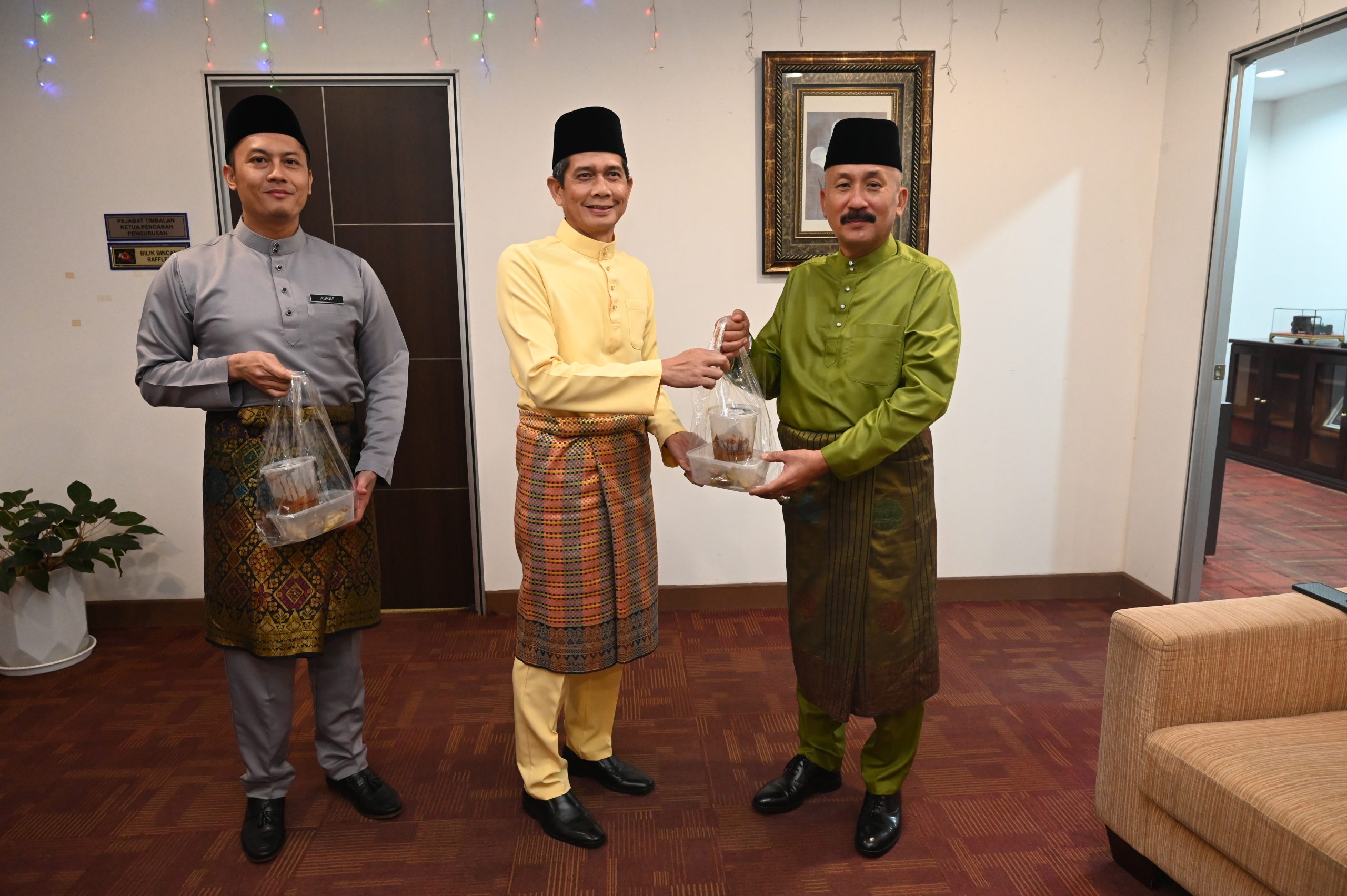 Agihan Ketupat dan Rendang Kelab AADK 5