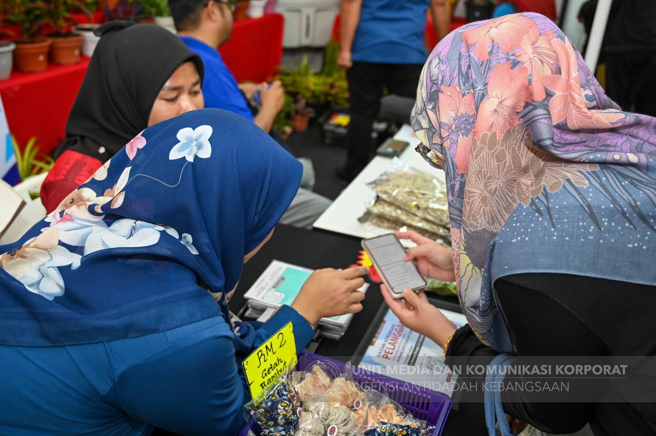 Jualan Produk SUKA di Reruai AADK